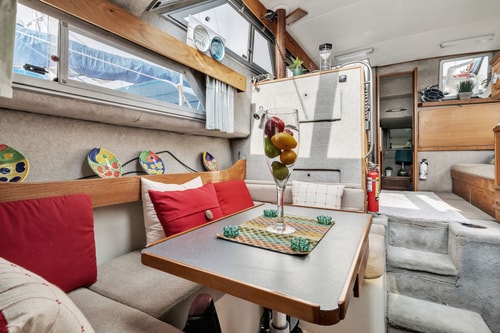 Charming 36ft Yacht | Steps to DTW Anacortes 11 Dwell