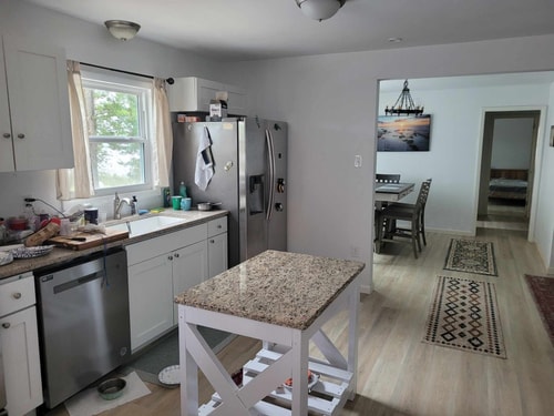 Newport News 4BR | Saltwater Pool & View 3 Dwell