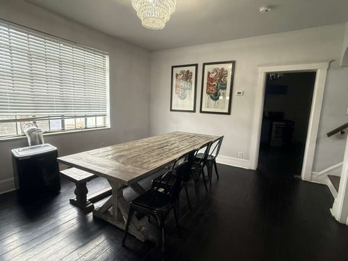 Renovated Detroit 3BR Home | Sleeps 6 3 Dwell