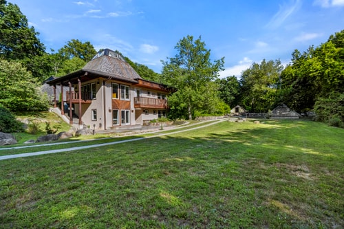 Charlestown Retreat | 2 Pools & Fire Pits 54 Dwell