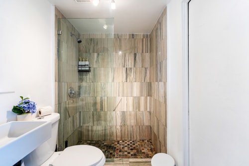 Walk to Beach & Ocean Drive | Pet-Friendly 21 Dwell