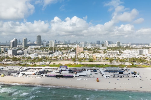 Walk to Beach & Ocean Drive | Pet-Friendly 39 Dwell