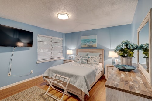 Hilton Head 2BR | 5 Min to Burkes Beach 9 Dwell