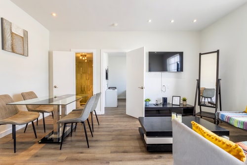 Coastal 2BR Escape | Walk to Beach & 2 Queen Beds 10 Dwell