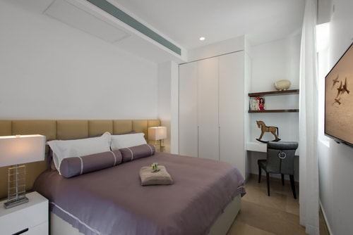 Beachfront 2BR/2BA Desing Suite on Tel-Aviv 14 Dwell