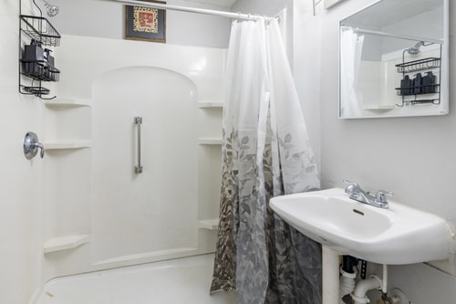 Quiet Pittsburgh 3BR | Parking, AC + Pets 4 Dwell