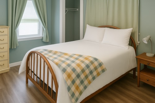 Mercer Lakefront 3BR | Workspace + Pets 7 Dwell