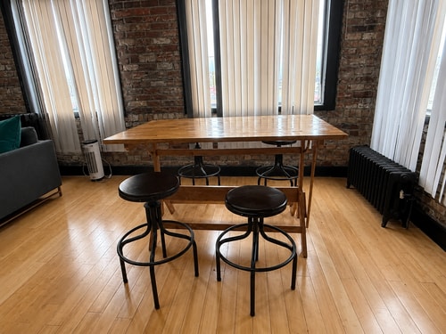 Renovated Detroit 4BR Home | Sleeps 9 6 Dwell