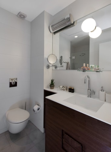 Beachfront 2BR/2BA Desing Suite on Tel-Aviv 3 Dwell