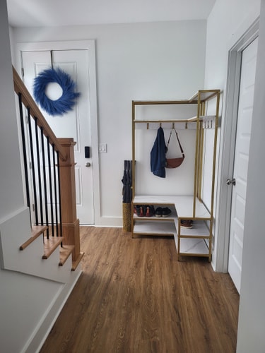 Pet-Friendly Townhouse with Free Parking in TN 8 Dwell