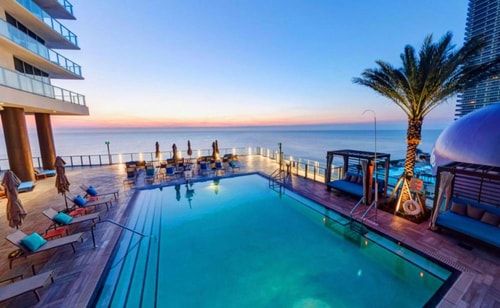 Ocean View Apt on the Beach 2 Bedroom 2 Bath. 18 Dwell