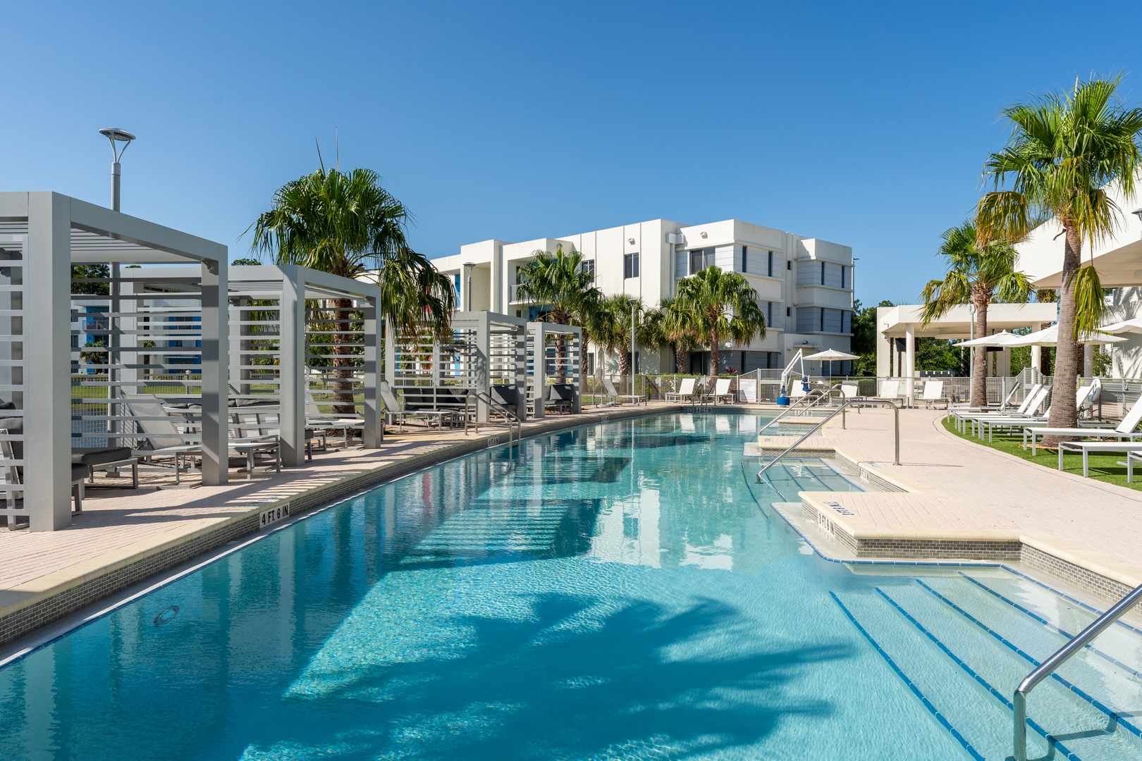 Daytona 2BR | Pool + Free Parking, Pets Dwell