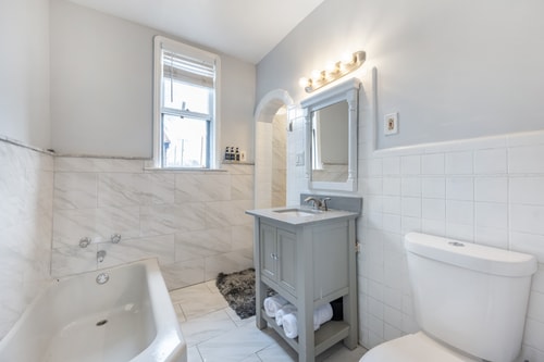 Stylish Detroit Stay | Close to City Highlights 13 Dwell