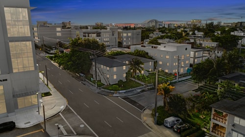 Miami Little Havana 2BR | Skyline Views + Yard 10 Dwell