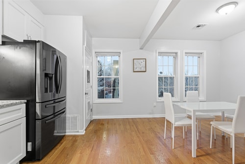 Cozy 2BR Apartment in Jersey City with Smart Lock 19 Dwell
