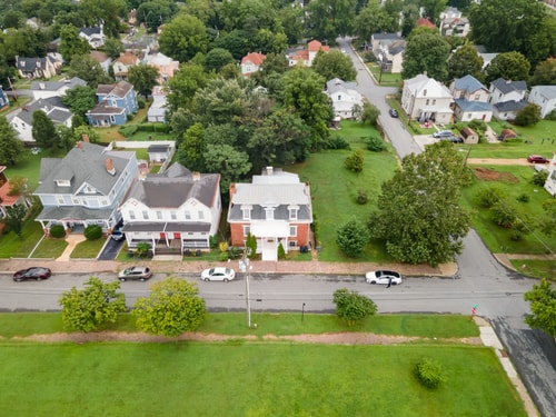 Renovated 4BR | 10 Min to Liberty University 65 Dwell