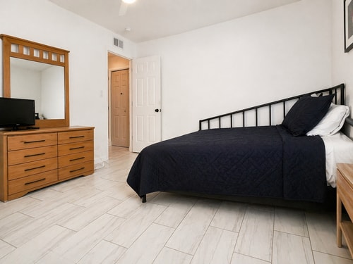 3BR Disney Getaway | Pool, Arcade & Tiki 34 Dwell