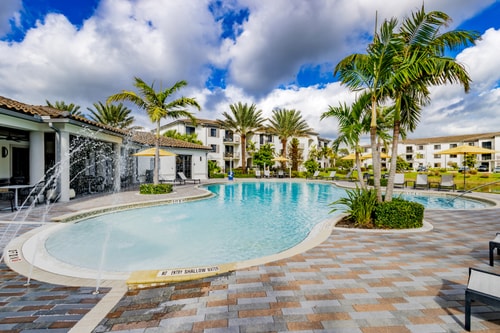 Fort Myers 2BR Condo | Pool + BBQ + Gym 23 Dwell