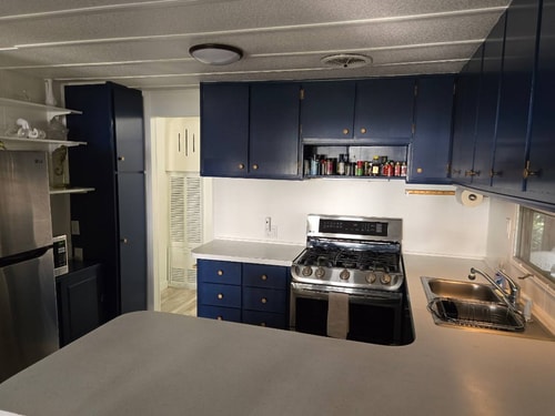 Lakefront 3BR Retreat w/ Shared Dock 17 Dwell