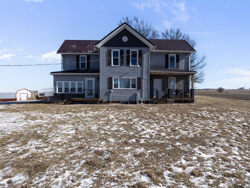 Pet-Friendly Historic 4BR Home in Illinois 35 Dwell