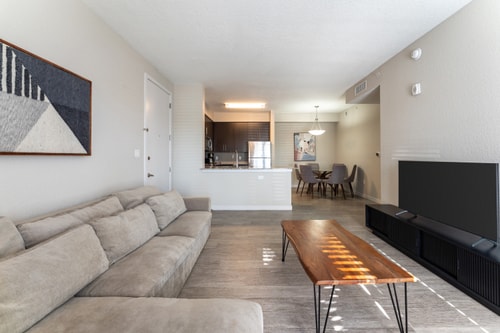 Daytona 2BR | Pool + Free Parking, Pets 9 Dwell