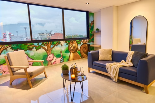 Stadium Hideaway | Rosa Negra Jacuzzi 1 Dwell