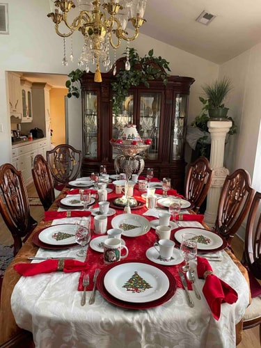 River Views + Huge Yard | Raleigh 3BR Retreat 2 Dwell