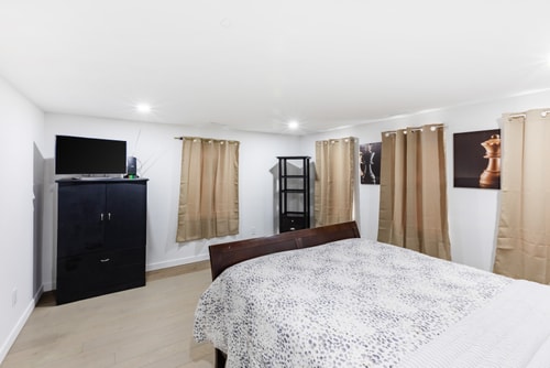 Orange NJ 2BR Duplex | Walk to Train + 2BA 17 Dwell