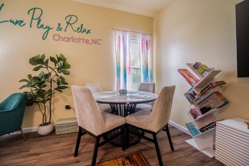 Uptown Charlotte 3BR | Hot Tub + Fire Pit 3 Dwell