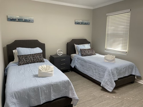 Bright 2BR in Hilton Head | Pool + Parking 15 Dwell