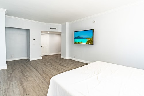 Luxury Ocean View Penthouse 15 Dwell