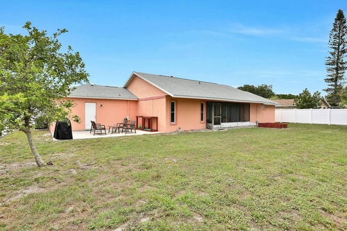 Sarasota 3BR | Pet-Friendly, Fenced Yard 47 Dwell
