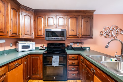 VA Riverfront 4BR | Dock + Kayaks + Games 9 Dwell