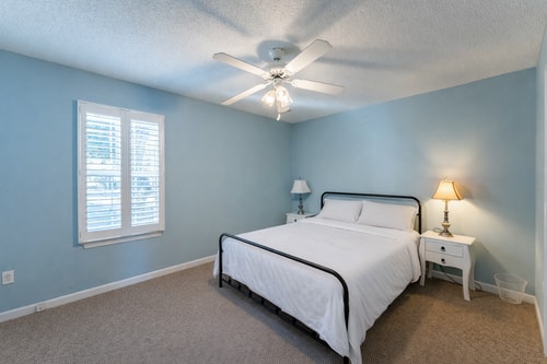 Charming 3-Bed Beach House with bathtub & BBQ 16 Dwell