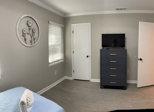 Bright 2BR in Hilton Head | Pool + Parking 6 Dwell