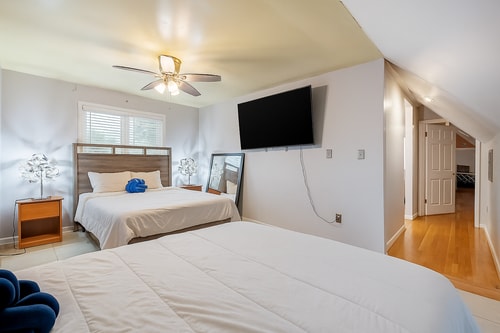 VA Riverfront 4BR | Dock + Kayaks + Games 19 Dwell