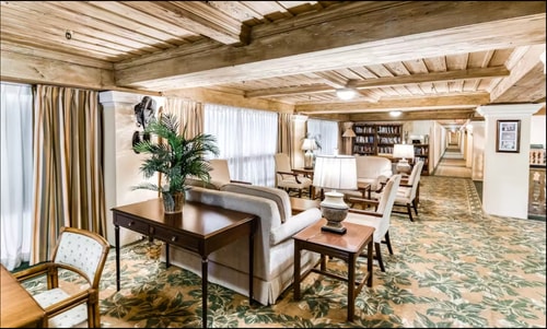 Beachside Palm Beach Condo | Pool & Walk to Sea 3 Dwell