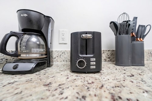 Walk to Beach & Ocean Drive | Pet-Friendly 11 Dwell