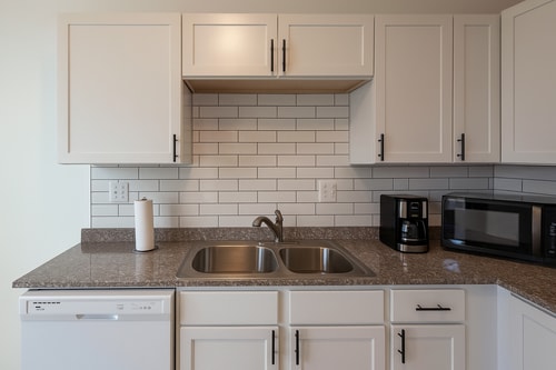 Detroit 4BR Home | Bathtub & Pet Friendly Stay 3 Dwell