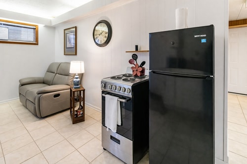 Modern 2BR Apartment • Free Parking • Baden 2 Dwell