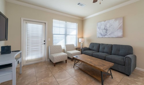 3BR Disney Condo | 3 En-Suites + Pools 8 Dwell