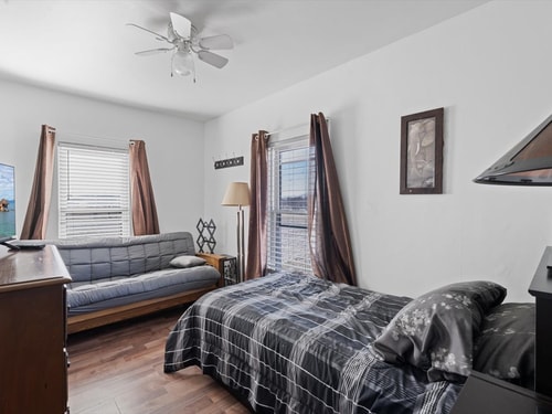 Pet-Friendly Historic 4BR Home in Illinois 19 Dwell