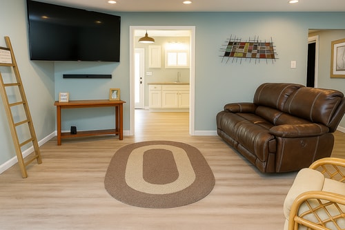 Mercer Lakefront 3BR | Workspace + Pets 8 Dwell