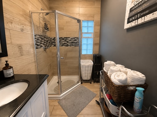 Renovated Detroit 4BR Home | Sleeps 9 11 Dwell