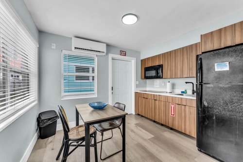 Dania Beach 1BR | Steps to Ocean 1 Dwell