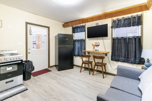 Spacious 2BR Apt • Free Parking • Baden 1 Dwell