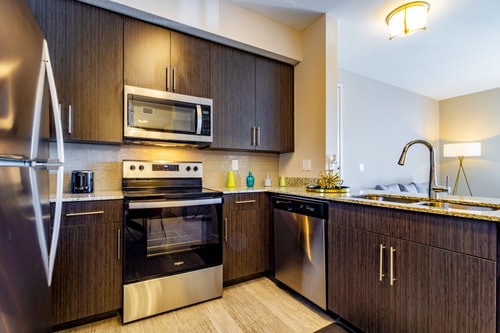 Fort Myers 1BR Condo | Pool + Gym + BBQ 6 Dwell