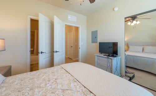 3BR Disney Condo | 3 En-Suites + Pools 21 Dwell