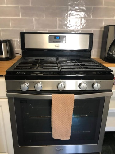 39S1 | Huge 5BR 2BA w/AC & W/D 75ft to Greenline! 2 Dwell