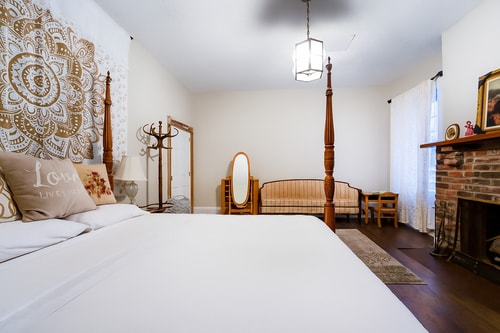 Renovated 4BR | 10 Min to Liberty University 38 Dwell